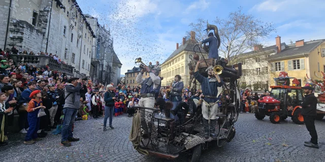 Carnival 2025 city centre