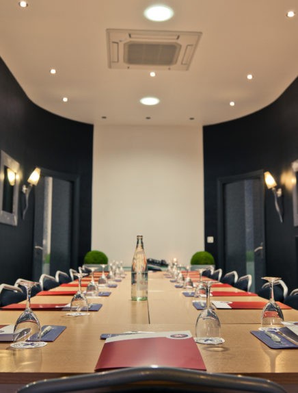 Hotels with seminar rooms