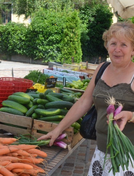 Marché de Challes-les-Eaux