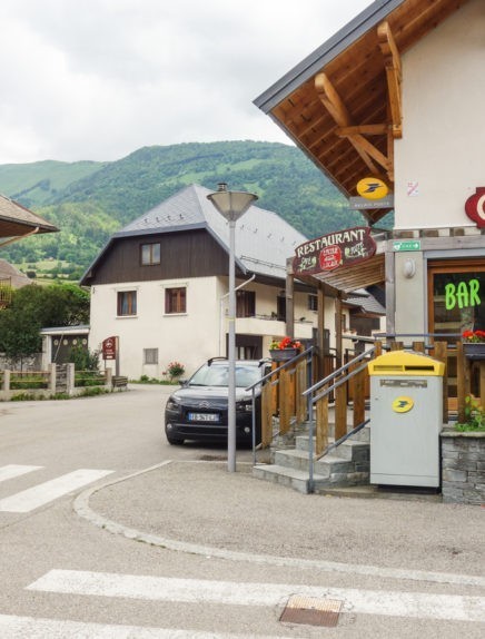 Electrically assisted mountain bike loop - Col de Chérel