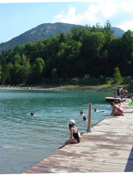 Plage surveillée à la base de loisirs "Les Iles du Chéran"