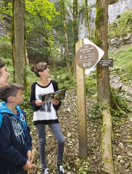 Sur la piste d'Azil et Magda