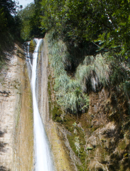 Chemin des vignes sous les cascades