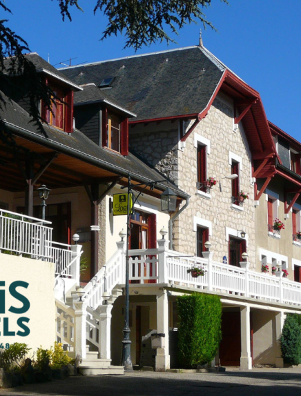 Hôtel*** Spa &amp; Restaurant Ô Pervenches